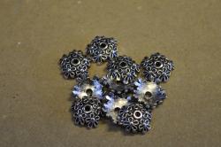 Kaplk 2x10mm kvietky- platina